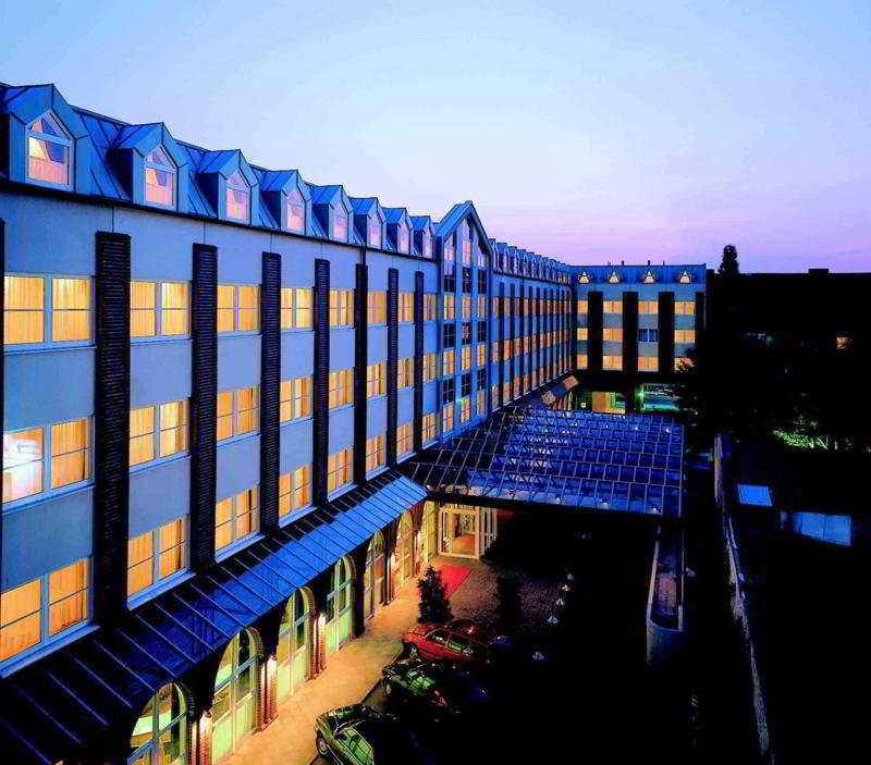 Dorint Airport-Hotel Berlin-Tegel Buitenkant foto
